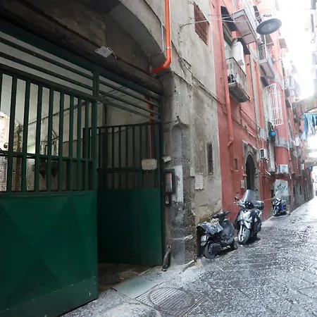 Guesthost - Art Space Caravaggio